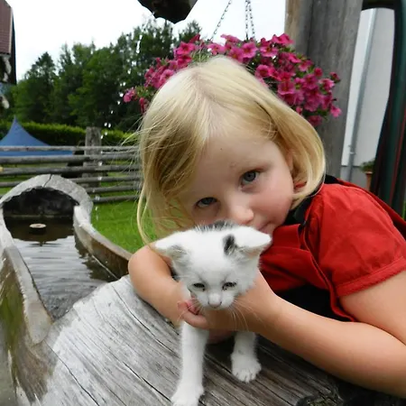 Baby- Und Kinderbauernhof Riegler 3*